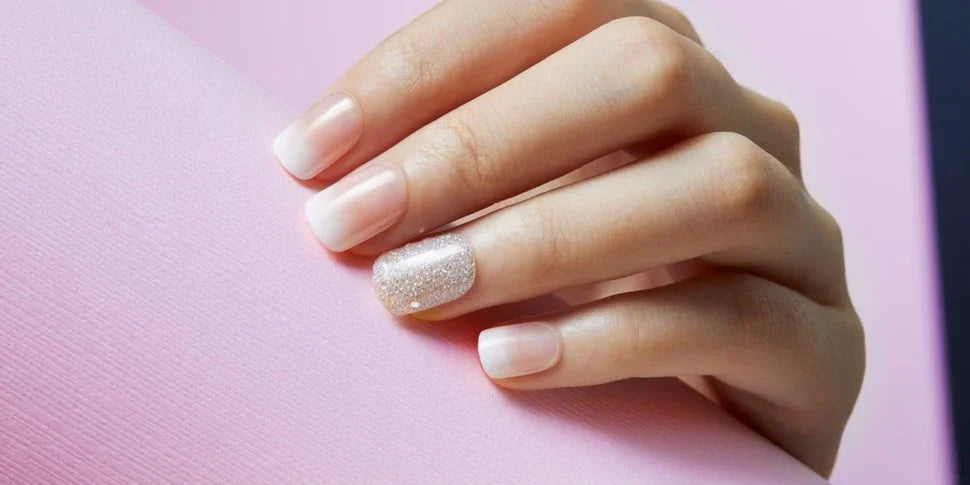 Hoe moet je kunstnagels aanbrengen?