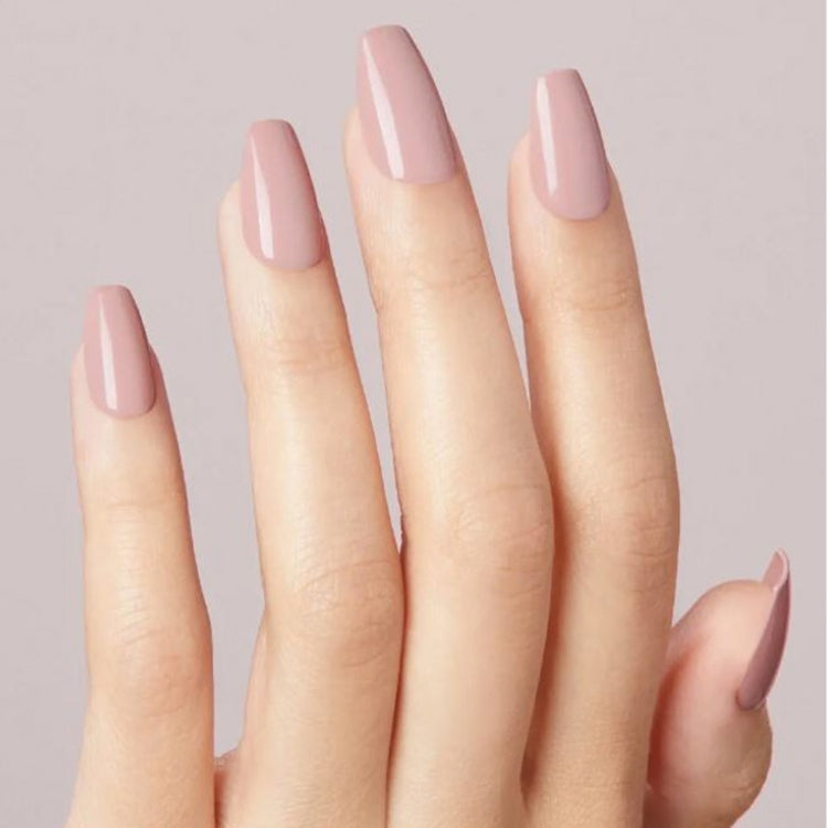 imPRESS Color Coffin - Sumptuous, langwerpige nagels in een zachte, nude kleur, perfect voor een elegante look.