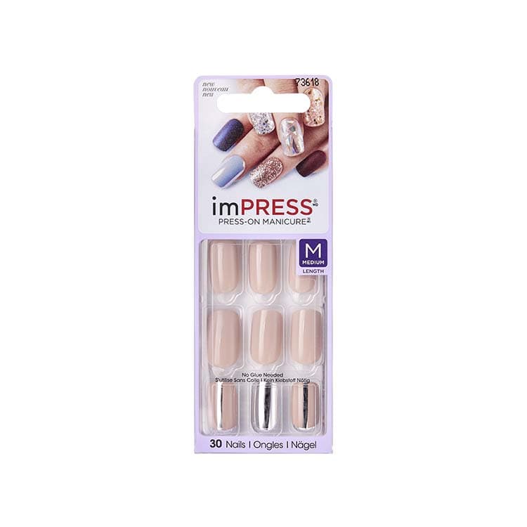 imPRESS Nails - Fame Game, set van 30 nagels in nude en metallic, verpakt in een handige blisterverpakking.
