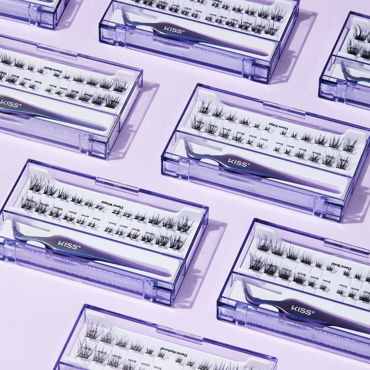 imPRESS Long Lasting No Glue Falsies | Demi Wispy in paarse verpakking, met diverse wimpers en applicator zichtbaar.