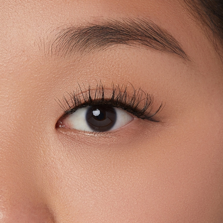 imPRESS Press-On Falsies 14mm-16mm | Edgy Wispy, zwarte wimpers met een wispy effect, perfect voor een dramatische look.