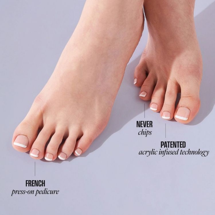 Salon Acrylic FN Toenail - Walk Away, Franse press-on pedicure met een natuurlijke uitstraling en sterke, chipvrije afwerk...