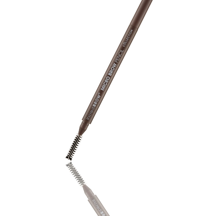 IncrediBROW Micro Brow Pencil in een slanke, bruine verpakking met een borsteltje aan de andere kant.