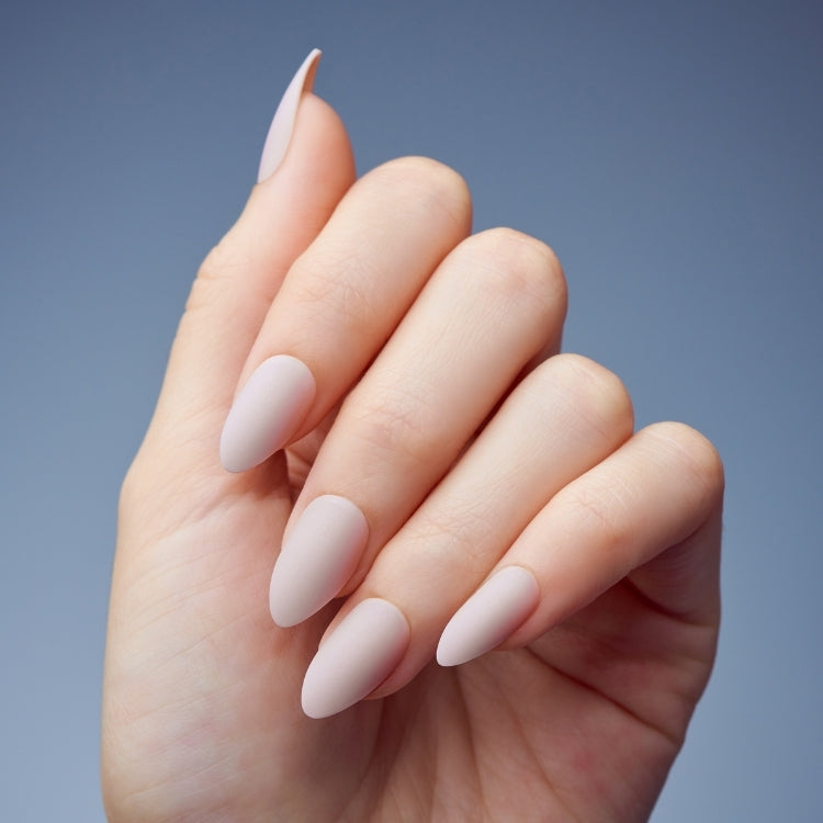 Gel Fantasy Nails - Wait N See in een zachte nude kleur, met een elegante spitse vorm, perfect voor een stijlvolle manicure.