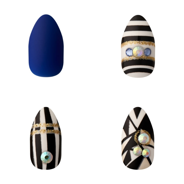 Jewel Fantasy Nails - Your Grace met matte blauwe en gestreepte nagels, versierd met glinsterende steentjes.