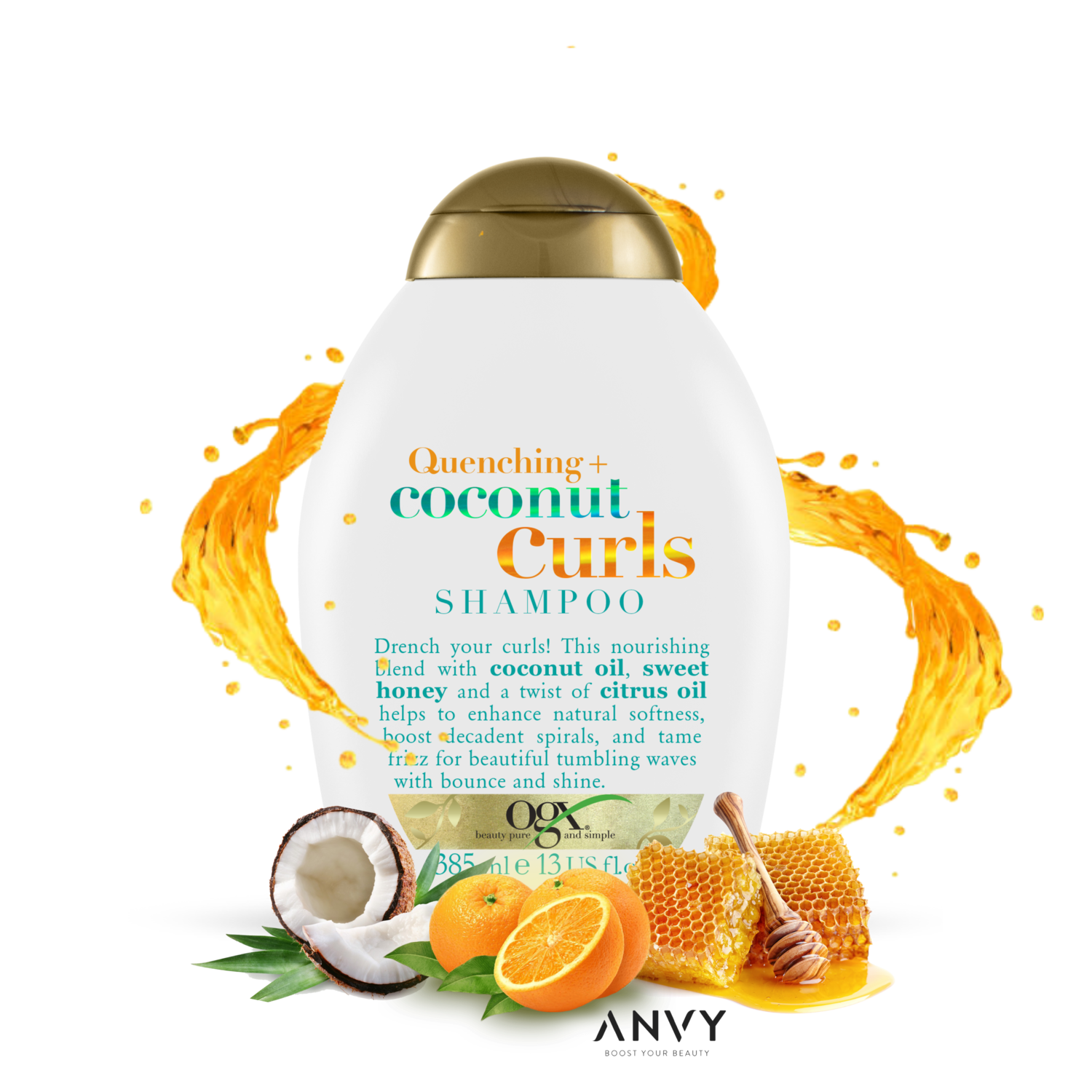 Quenching Coconut Curls Shampoo van OGX in een witte fles met gouden dop, omringd door kokosnoot en honing.