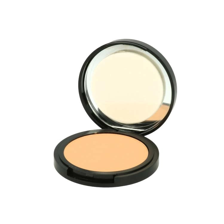 Crème to Powder Foundation - C2P05 in een zwarte verpakking met spiegel, lichtgekleurde poederbasis voor een matte finish.