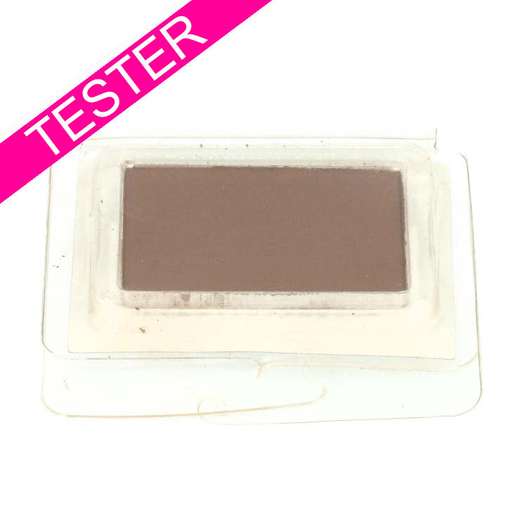 Eyeshadow Monos - No Limits Tester in een doorzichtige verpakking met een bruine oogschaduw. Ideaal voor make-uplooks.