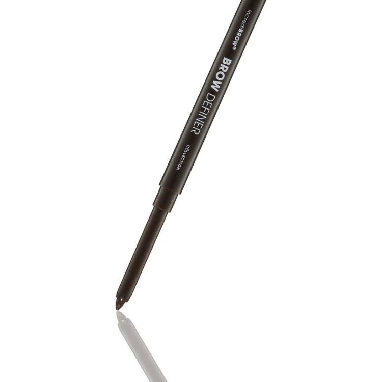 Incredibrow Eyebrow Definer in zwart, slanke penvorm met een fijne punt voor precieze wenkbrauwdefinitie.