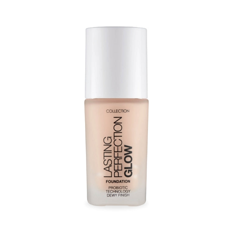Lasting Perfection Glow Foundation in een transparante fles met een witte dop, ideaal voor een dewy finish.