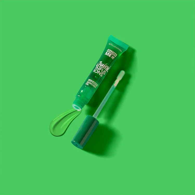 Gloss Me Up Juicy Infusion Lip Gloss in een groene tube met applicator, perfect voor een glanzende liplook.
