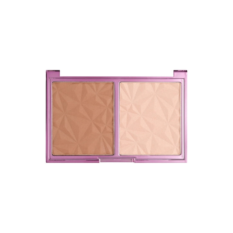 Filter Finish Face Duo in een paarse verpakking met een bronzer en highlighter in geometrische patronen.
